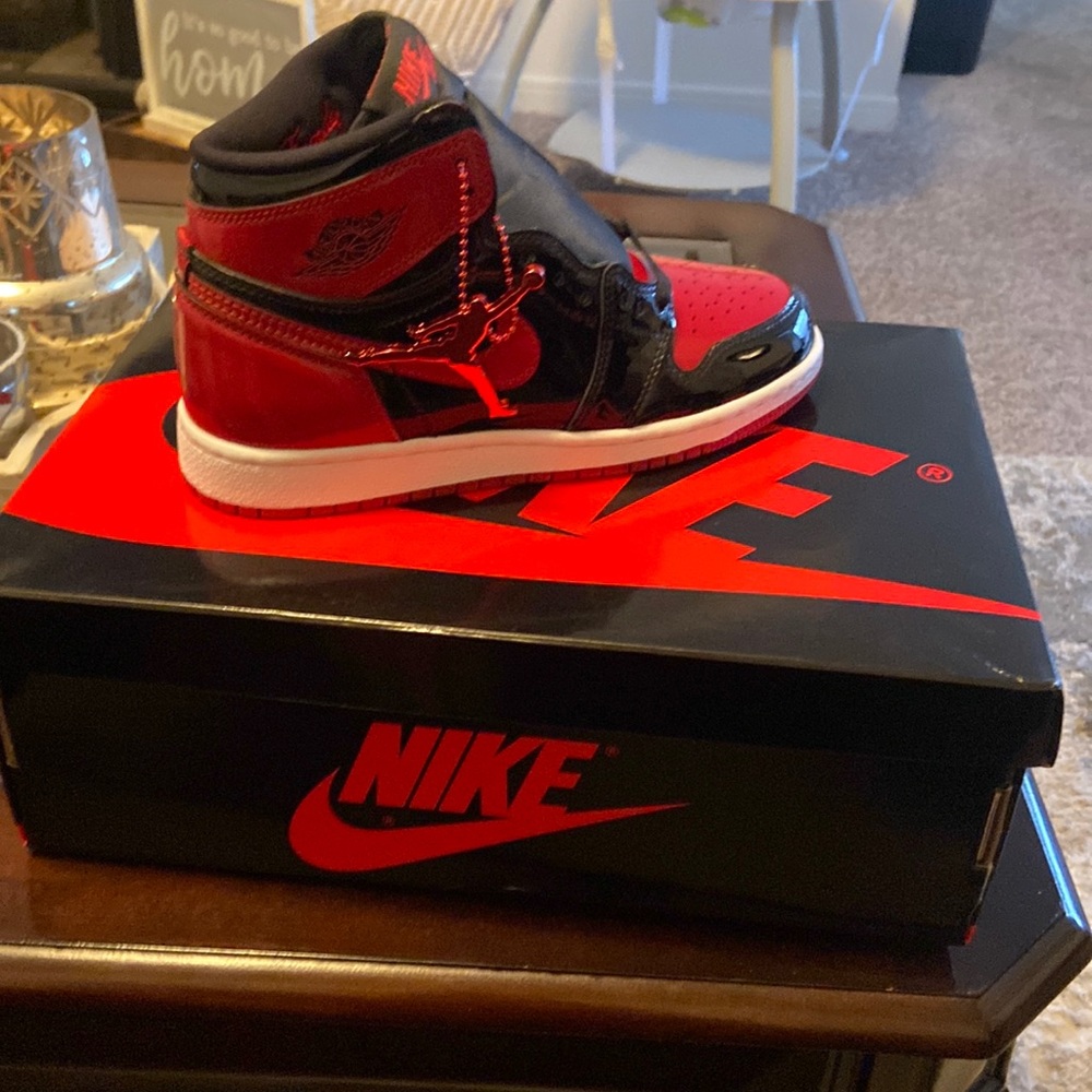 Air Jordan 1 Retro Patent Bred